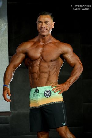 MEN'S PHYSIQUE OVERALL